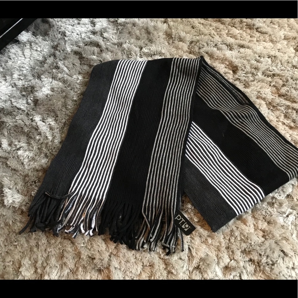✨3 for $20✨NWT Scarf